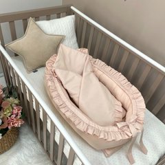 Комплект (Кокон для новорожденного с рюшем + подушка + Плед в кроватку и коляску) крем 3872 фото