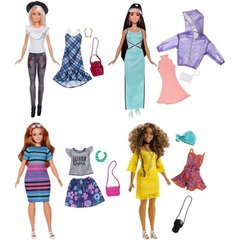 Набор Barbie "Модница с одеждой"